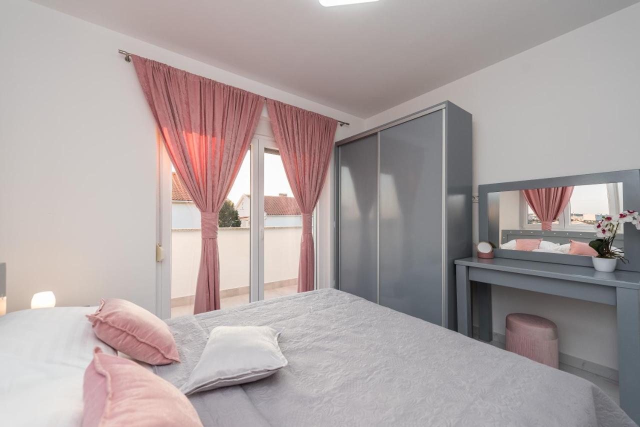 Villa Jana Luxury Apartments Novalja Exterior photo